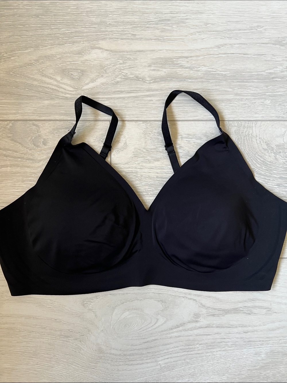 EBY Women's Seamless Relief Bra with Adjustable Straps